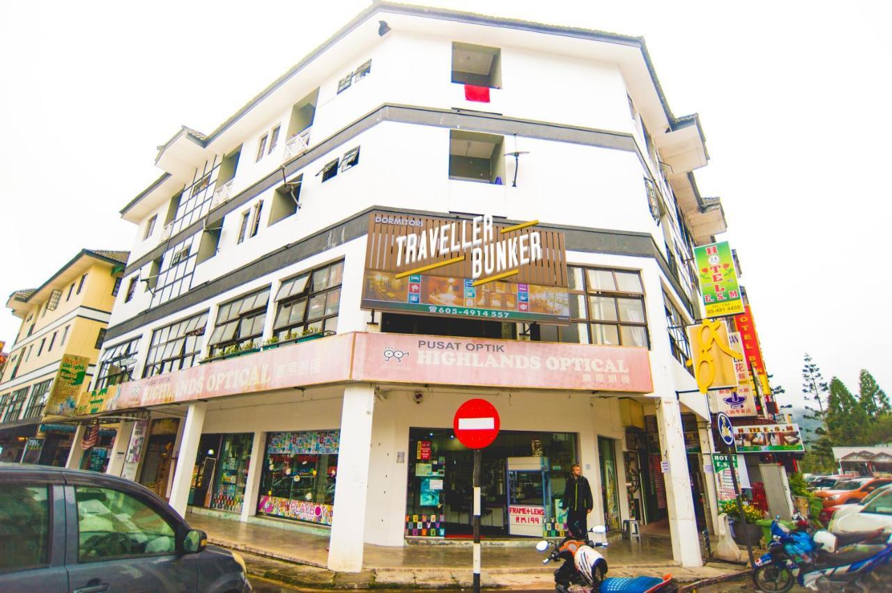 Asrama Traveller Bunker 1 *